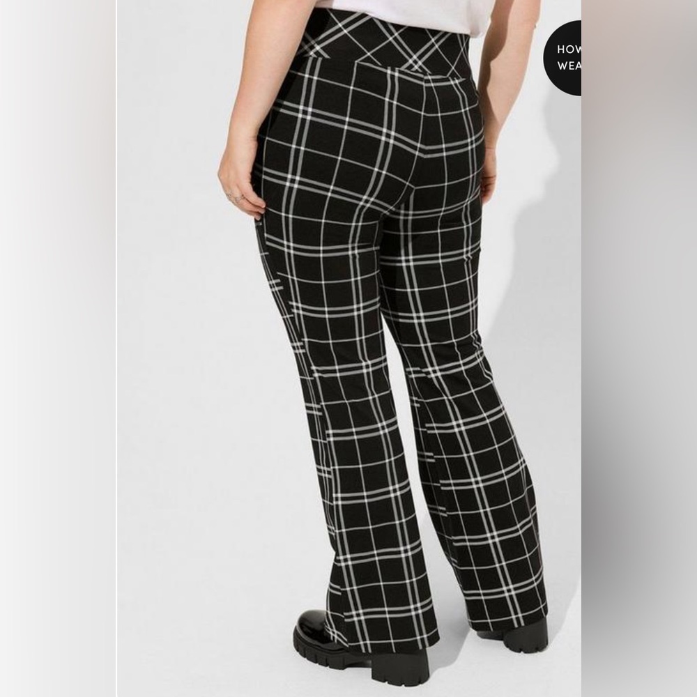 Torrid Women’s Pocket Pixie Flare Studio Luxe Pon… - image 3